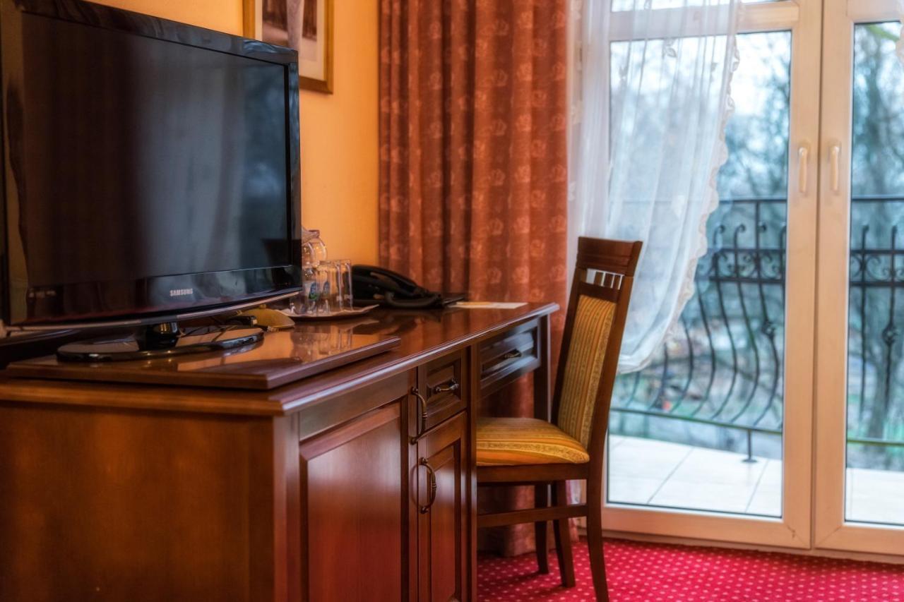 Dworek Skawinski Skawina Buitenkant foto